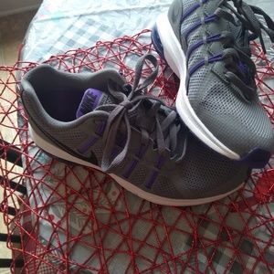 Nike Women's Tennis Shoes Size 6